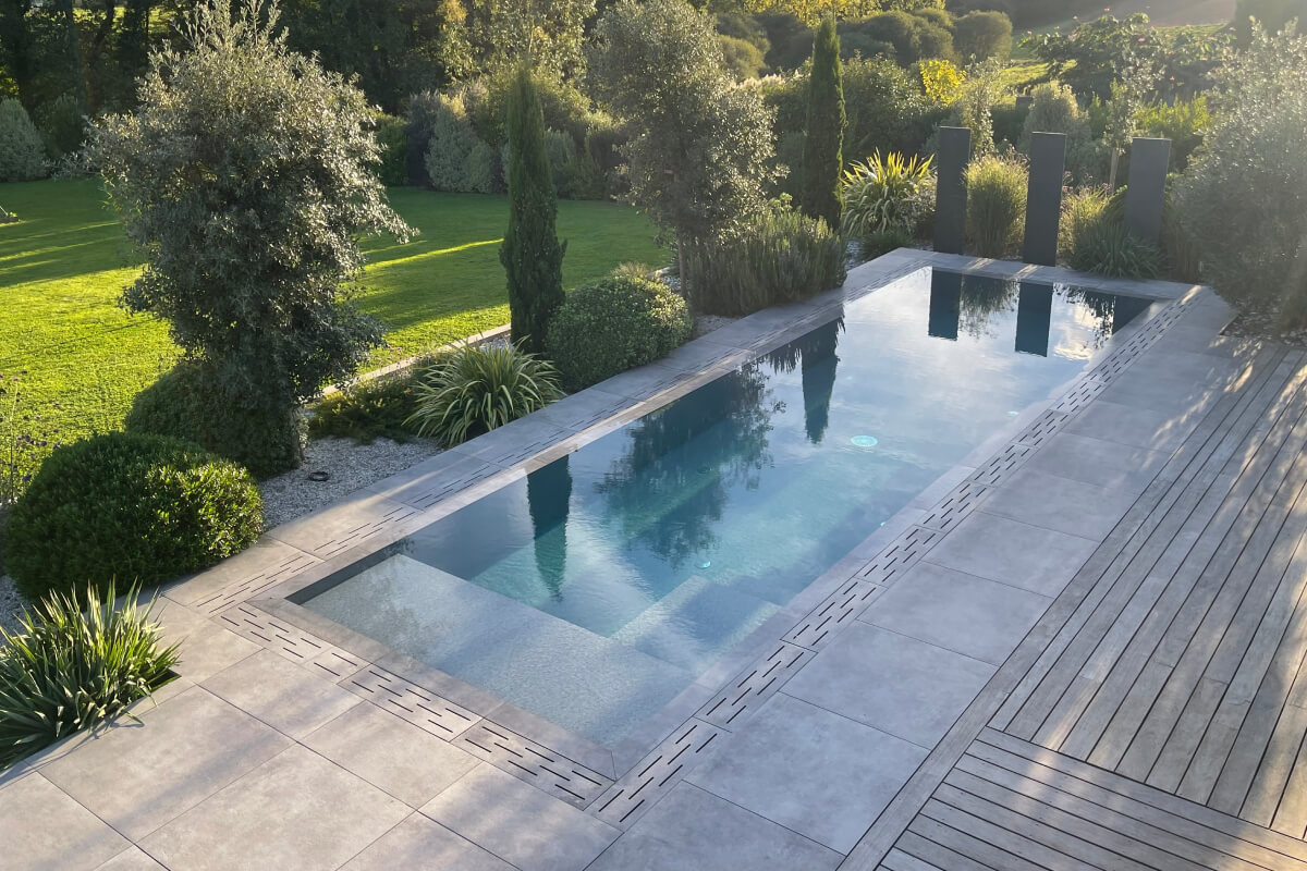 constructeur-piscine-miroir-morbihan-finie